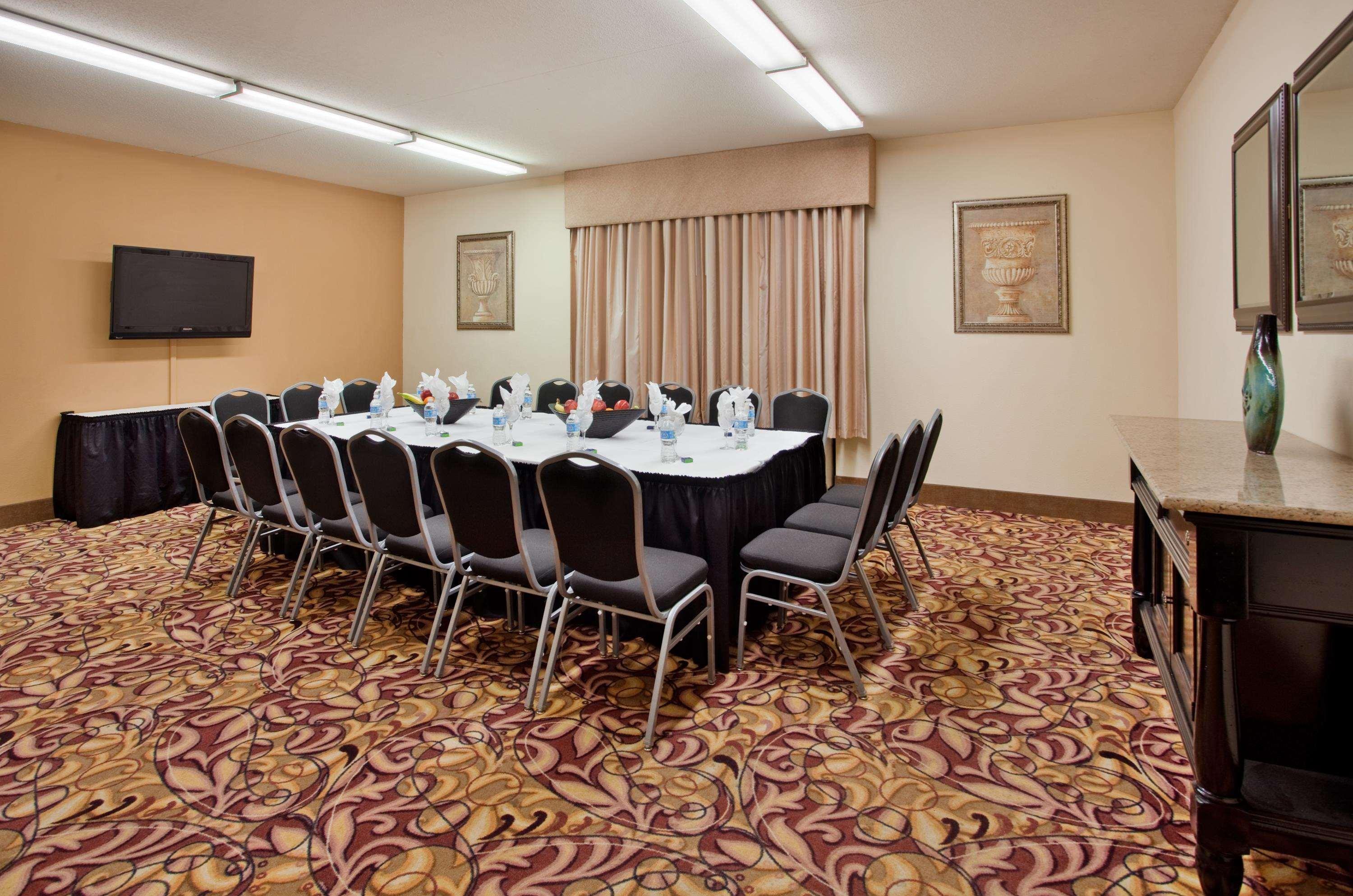 Hyatt Regency Pittsburgh International Airport Hotel Clinton