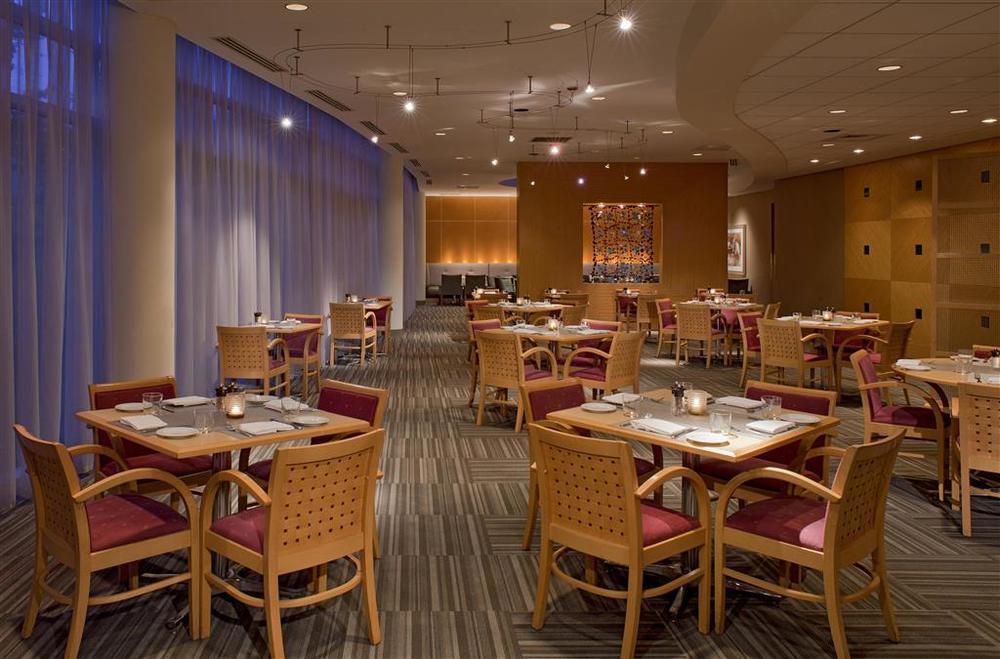 Hotel Hyatt Regency Pittsburgh International Airport 4*
