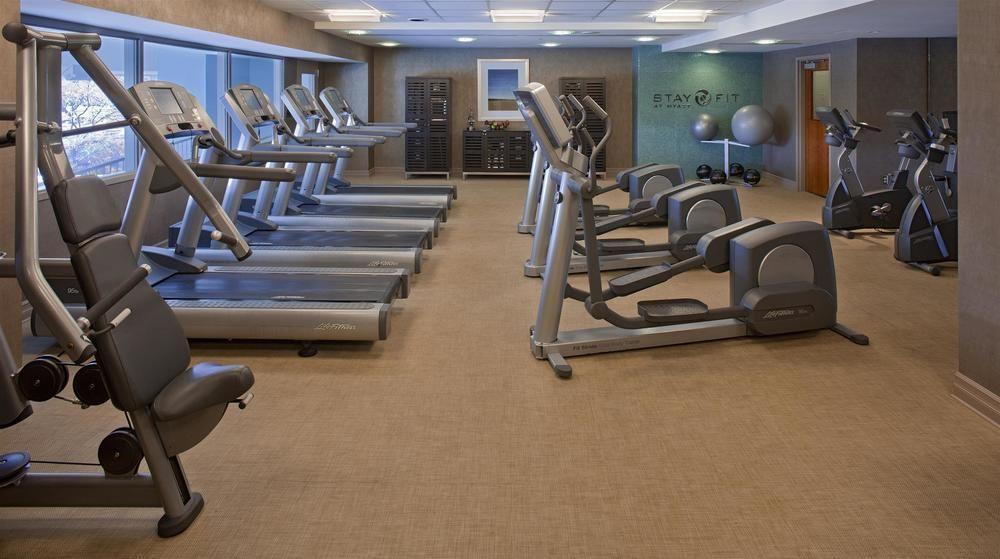 Hyatt Regency Pittsburgh International Airport 4*