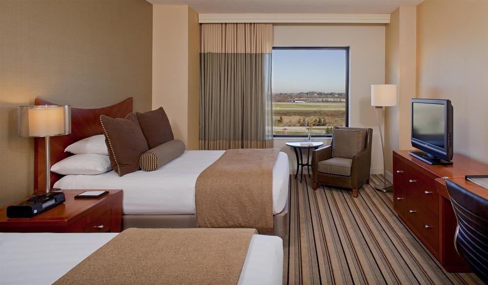 Hyatt Regency Pittsburgh International Airport Hotel Clinton