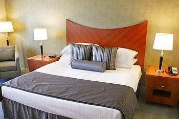 Hyatt Regency Pittsburgh International Airport 4*