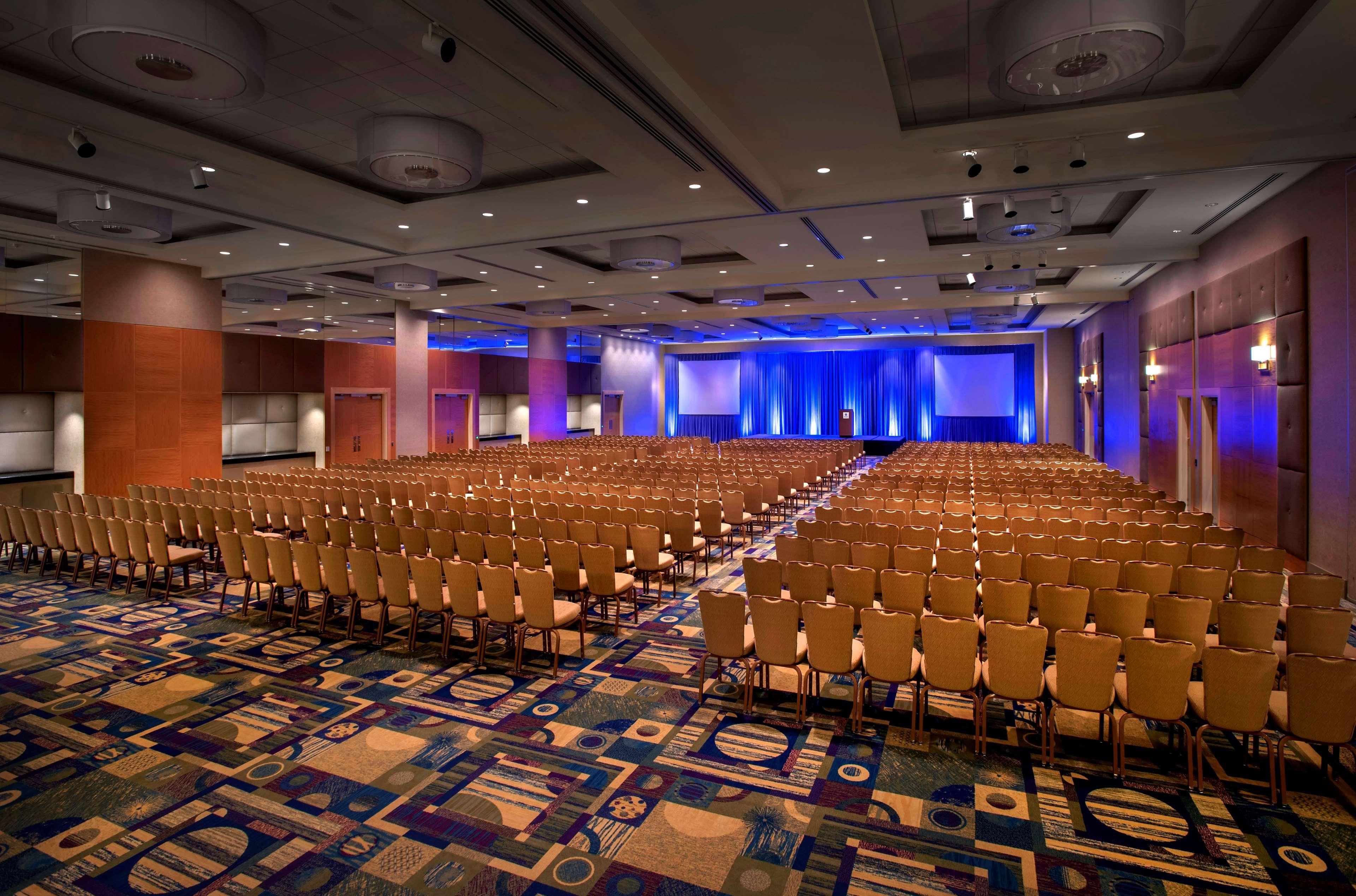 Hyatt Regency Pittsburgh International Airport Hotel