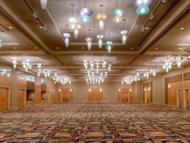 Hyatt Regency Pittsburgh International Airport Hotel 4*