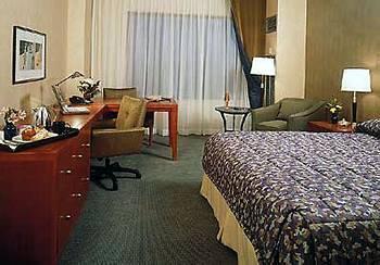 Hyatt Regency Pittsburgh International Airport Hotel
